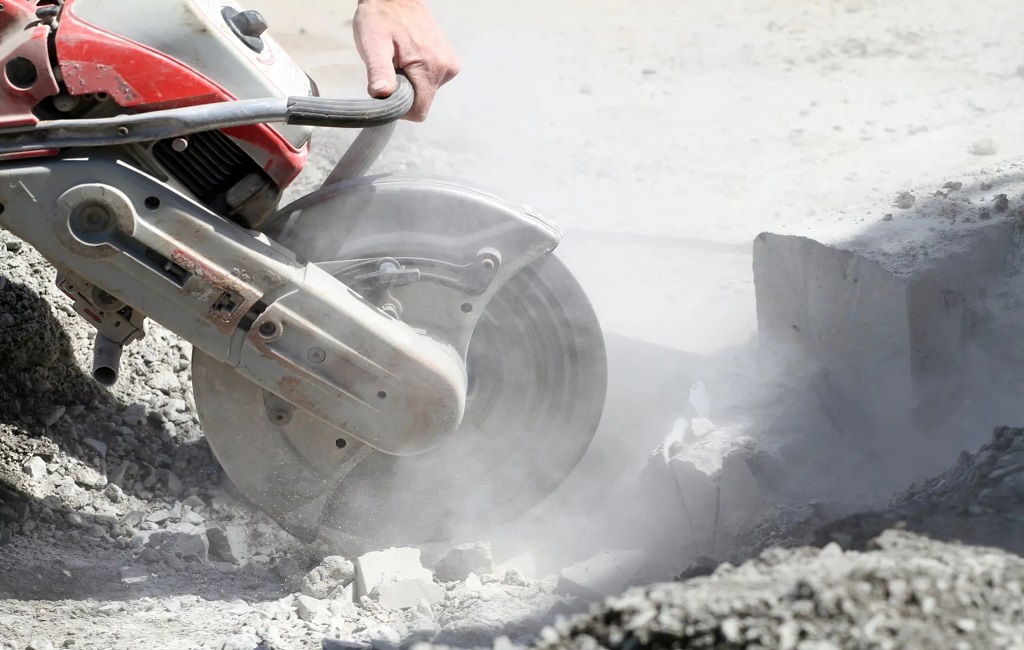 Hiring Professional Concrete Cutting Services
