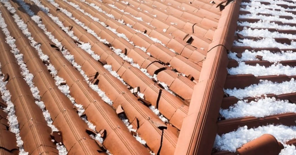 How Huntsville Roofers Evaluate Shingle Integrity Post-Hail